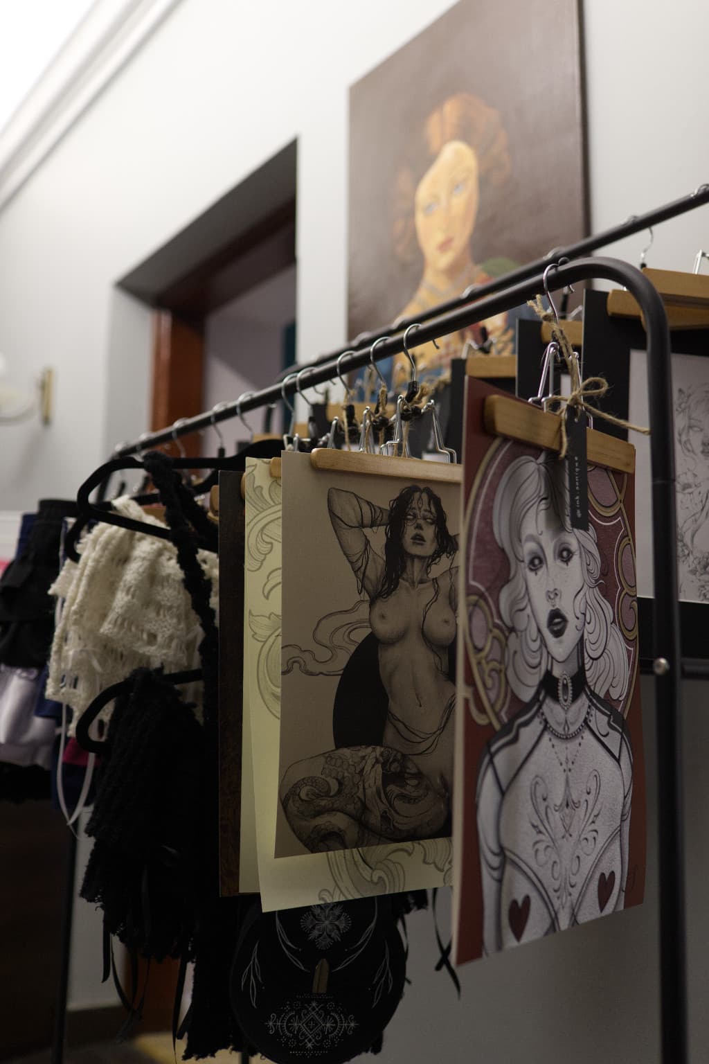 Zdjęcie przedstawiające galerię rycin w studiu K2.inked